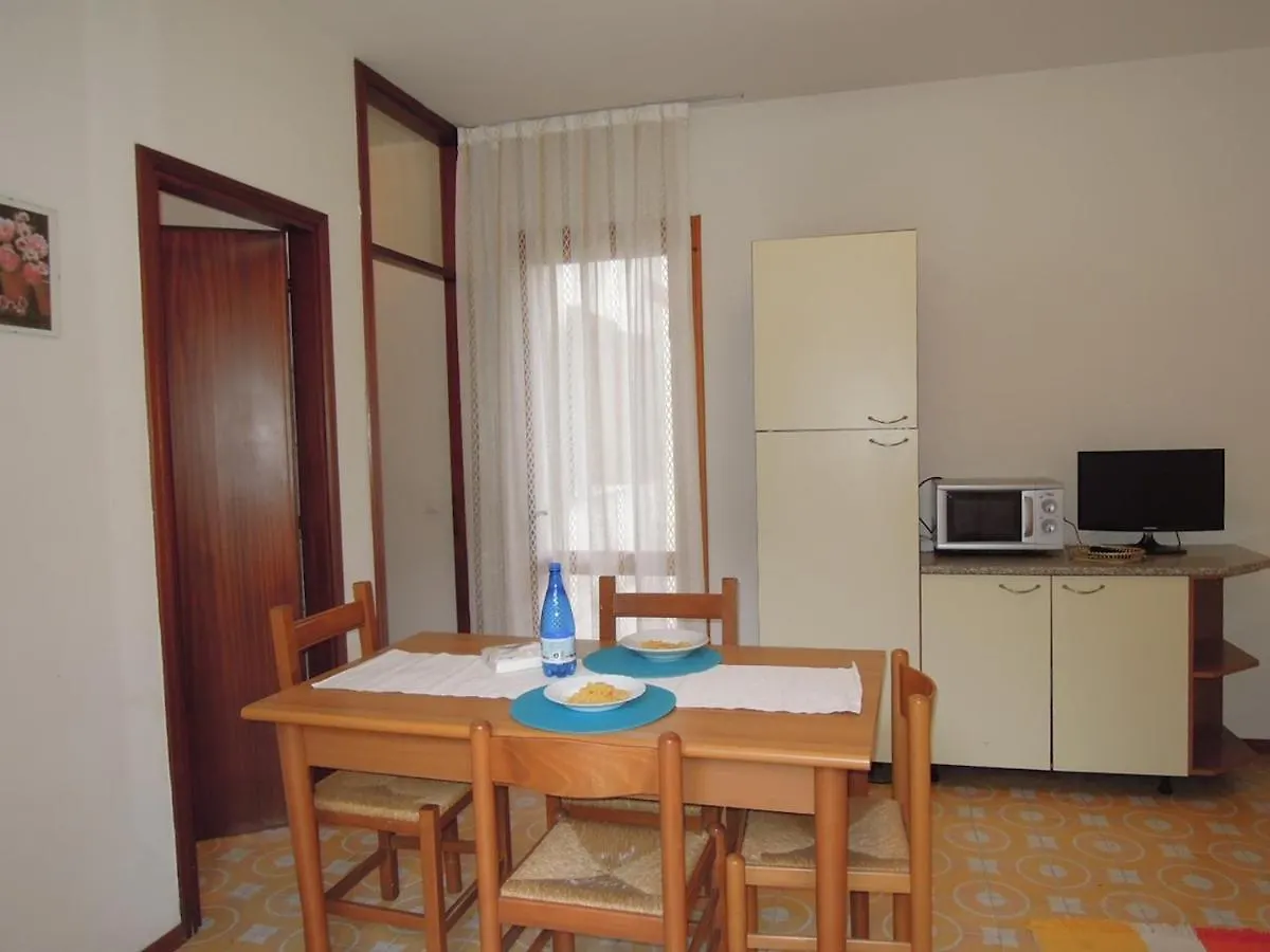 Villa With Garden 250 Meters From The Beach 比比翁 公寓