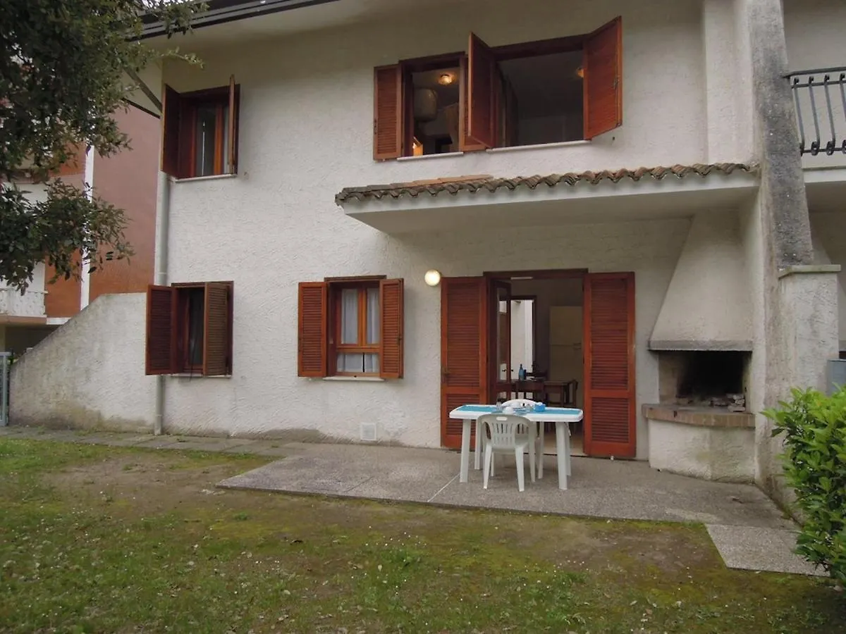 Villa With Garden 250 Meters From The Beach 比比翁 公寓